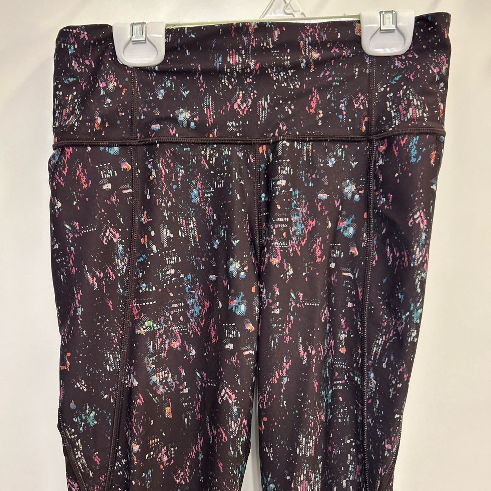 Athleta Lightning City Lights Capri - Picture 3 of 11